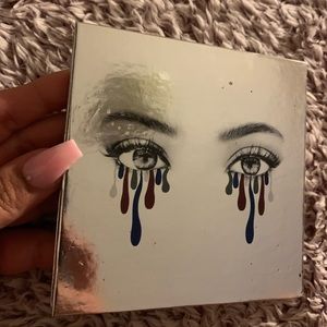 Kylie cosmetics “the holiday 2016 palette”